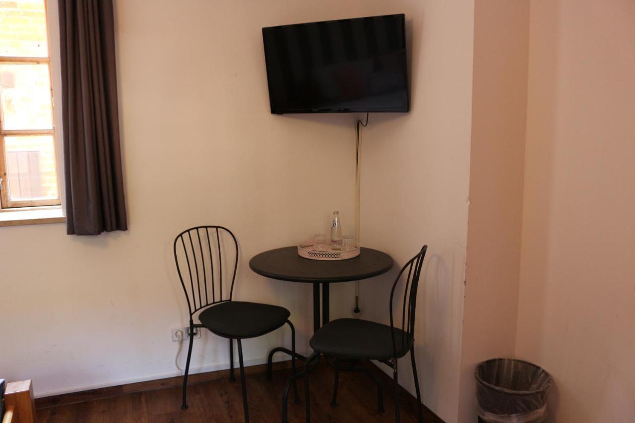 Altstadtcafe Und Pension 하벨베르크 외부 사진