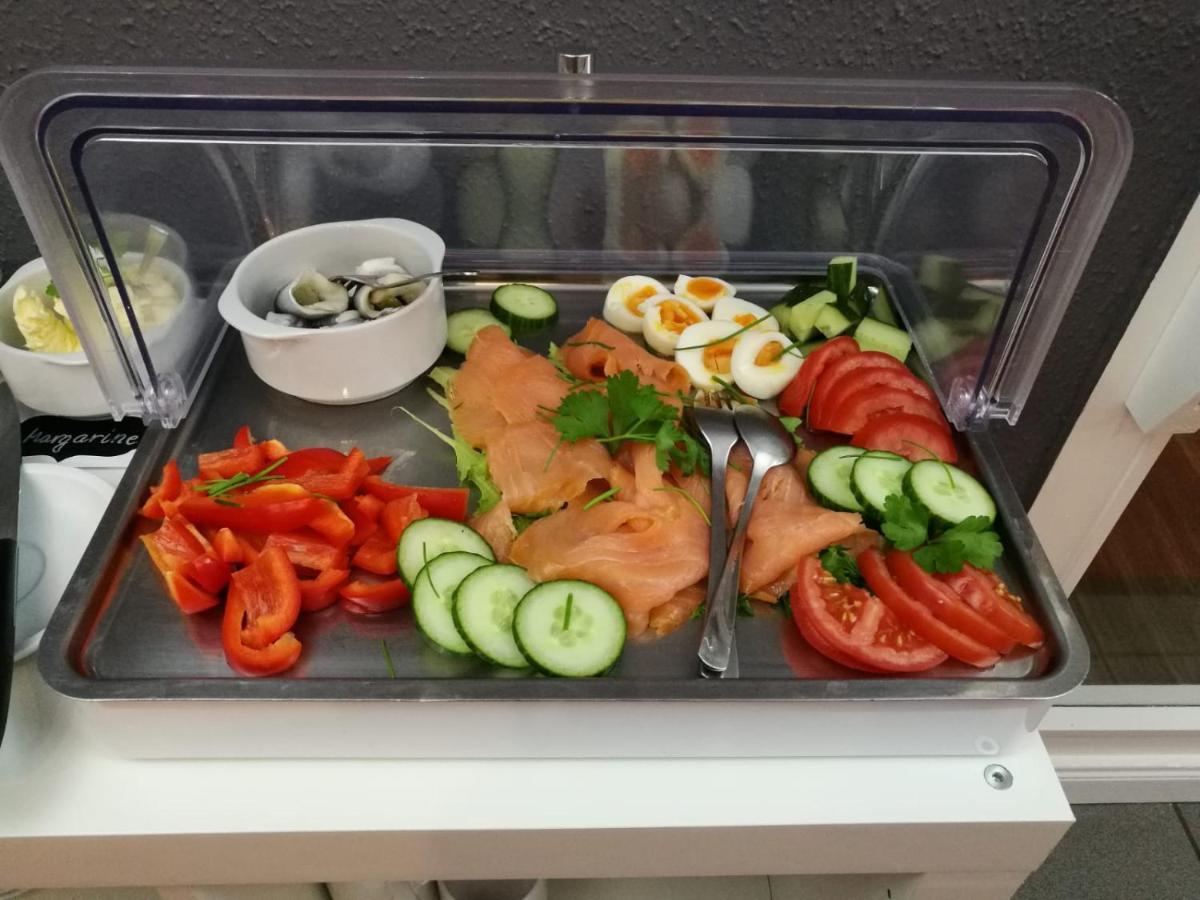 Altstadtcafe Und Pension 하벨베르크 외부 사진