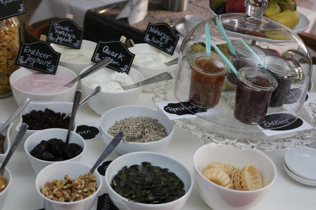 Altstadtcafe Und Pension 하벨베르크 외부 사진